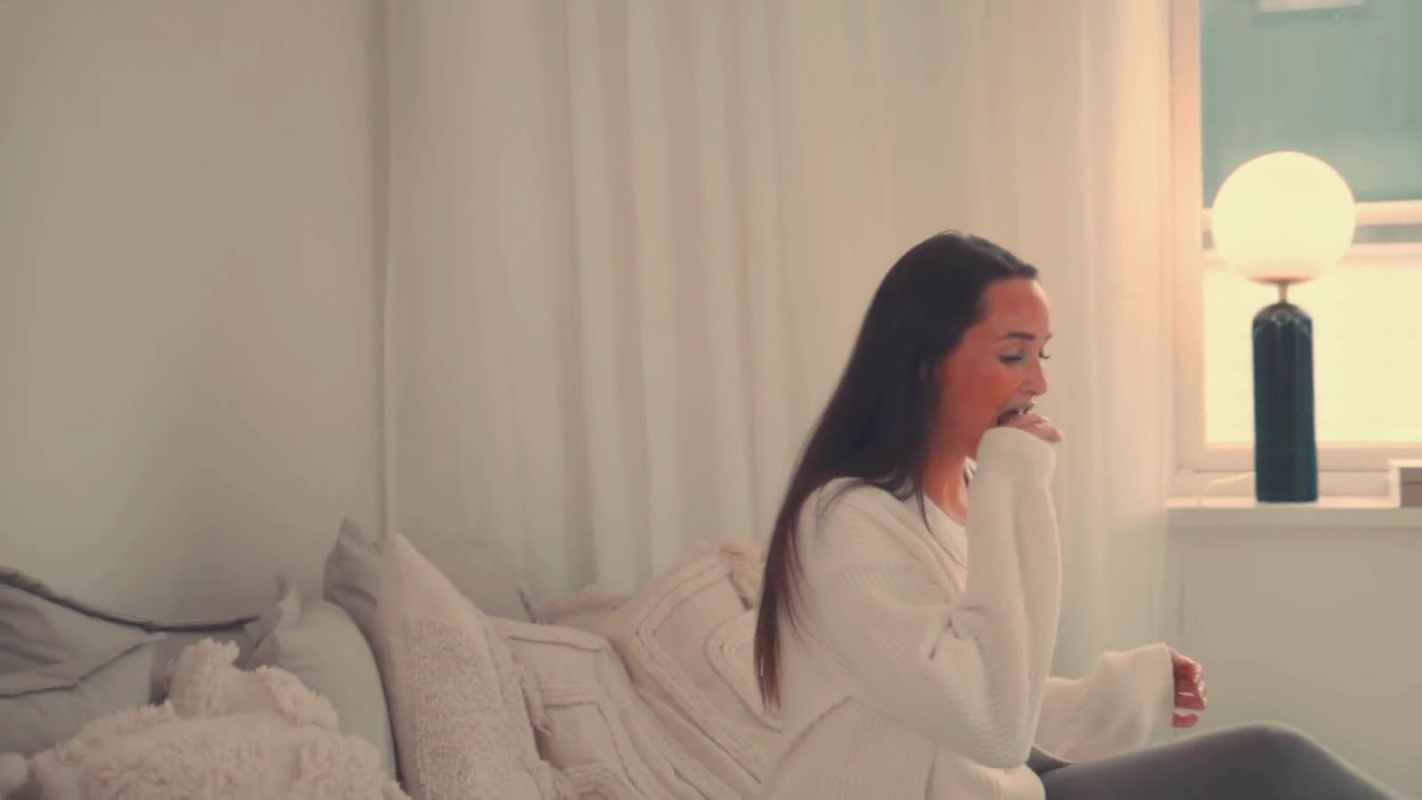 An evening whitening routine at home